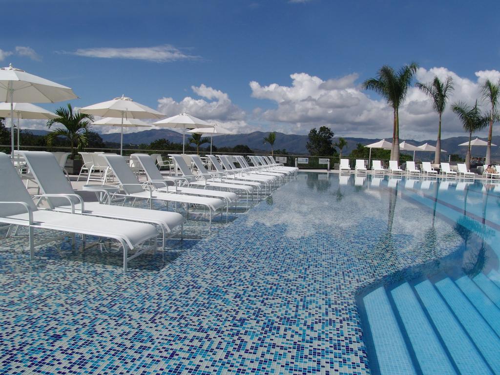 Отель Club Campestre De Bucaramanga Флоридабланка Экстерьер фото